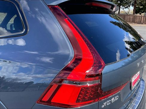 New 2026 Volvo XC60 B5 Plus w/ Protection Package Premier AWD/4WD image 25