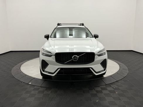 Certified 2023 Volvo XC60 B5 Ultimate w/ Climate Package image 2