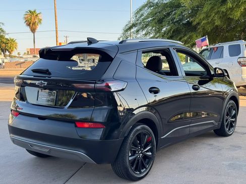 Used 2023 Chevrolet Bolt EUV LT w/ Redline Edition FWD image 6