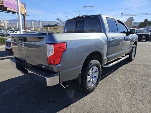 Used 2017 Nissan Titan SV image 3