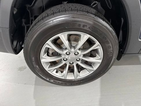 Used 2022 Jeep Cherokee Latitude Lux AWD/4WD image 14