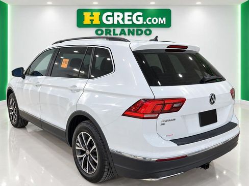 Used 2020 Volkswagen Tiguan SE w/ Panoramic Sunroof Package FWD image 2