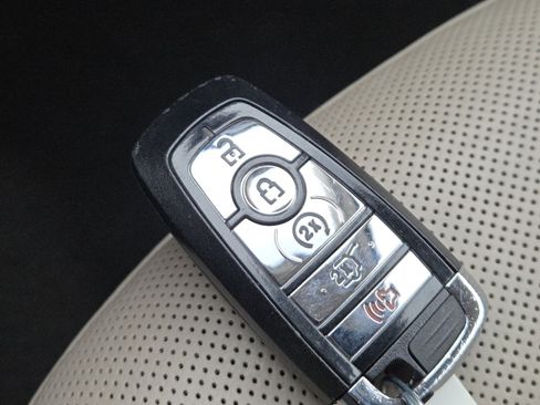 Used 2020 Lincoln Aviator Reserve image 37