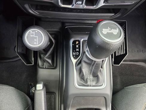 Certified 2025 Jeep Wrangler Unlimited Sport AWD/4WD image 27