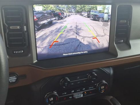 Used 2024 Ford Bronco Outer Banks AWD/4WD image 24