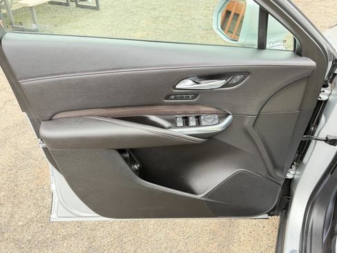 Used 2019 Cadillac XT4 Sport w/ Cold Weather Package image 17