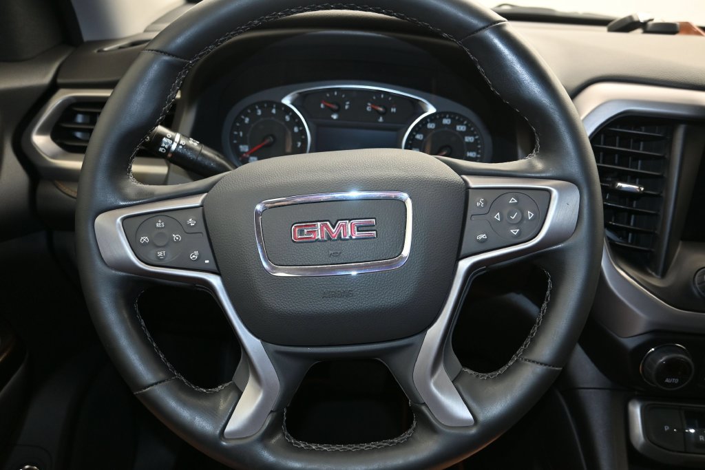 Used 2023 GMC Acadia AT4 w/ Preferred Package AWD/4WD image 14