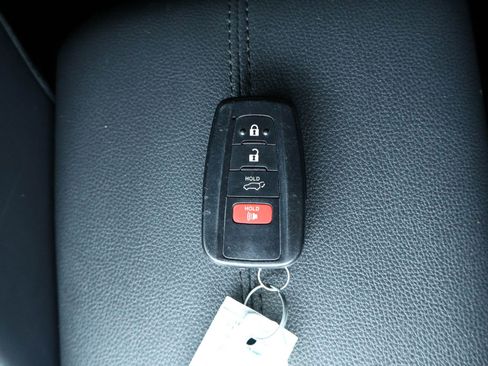 Used 2021 Toyota RAV4 XLE Premium FWD image 20