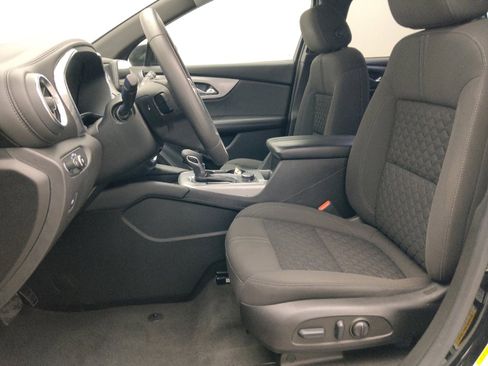 Used 2022 Chevrolet Blazer LT FWD image 17