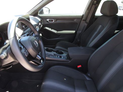 Certified 2024 Honda Civic Sport image 13