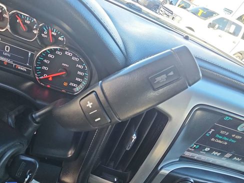 Used 2018 GMC Sierra 1500 SLE image 16