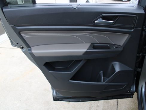 Certified 2022 Volkswagen Atlas SE image 20