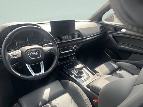 Used 2023 Audi Q5 2.0T Premium w/ Convenience Package image 17