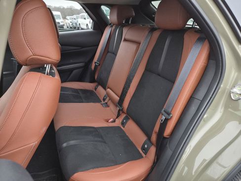 Used 2025 MAZDA CX-30 Carbon image 11