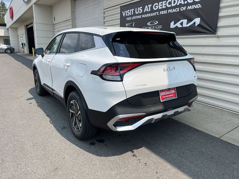 New 2025 Kia Sportage LX image 5