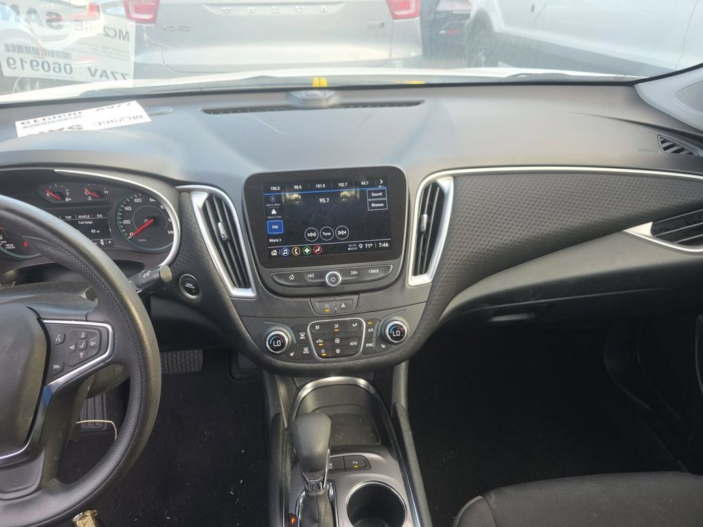 Used 2024 Chevrolet Malibu LT FWD image 10