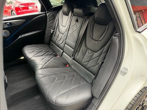 Used 2023 BMW XM image 32