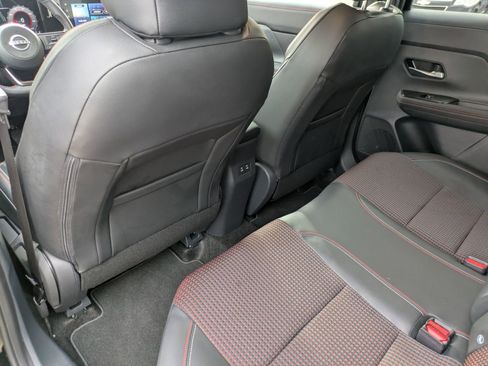 Certified 2025 Nissan Kicks SR image 27