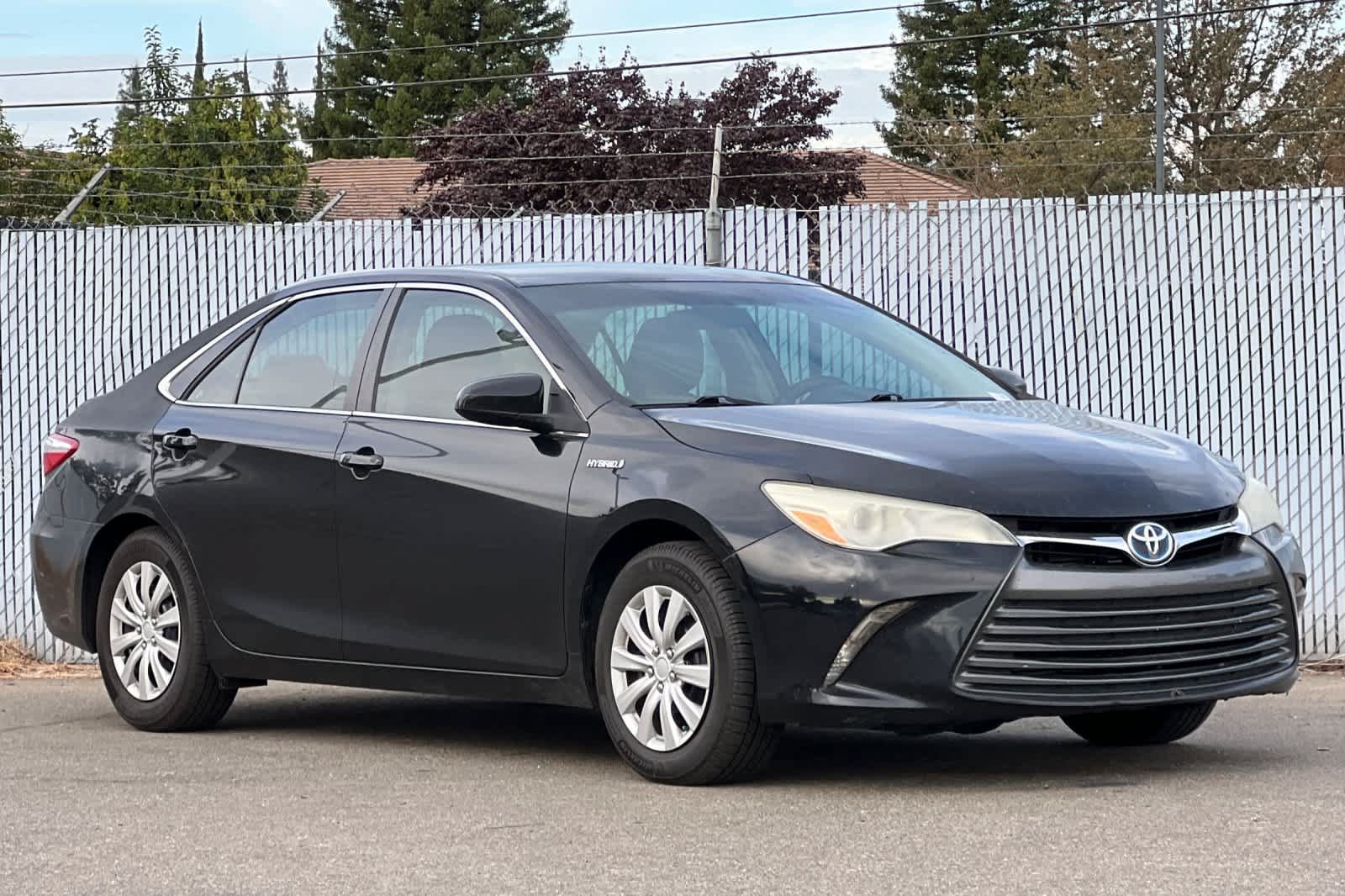 Used 2015 Toyota Camry LE FWD image 7
