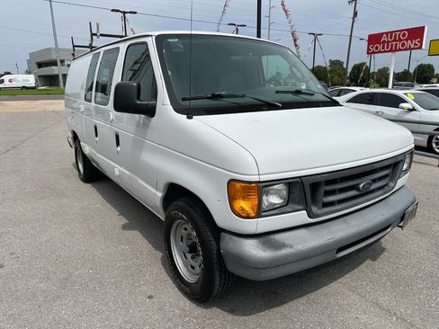 Used 2006 Ford E-150 and Econoline 150 image 1