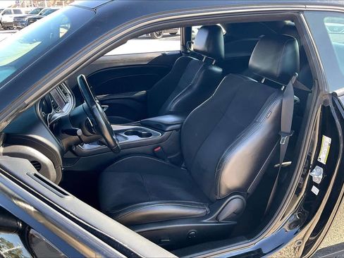 Used 2022 Dodge Challenger R/T w/ Plus Package image 14