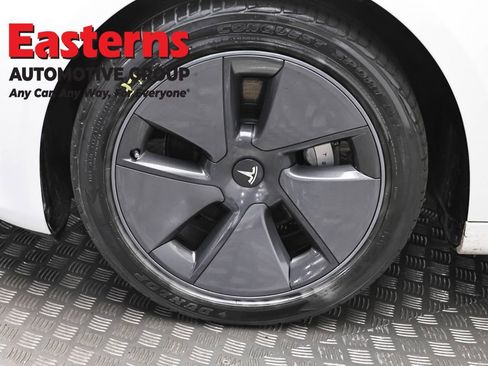 Used 2023 Tesla Model 3 Standard Range RWD image 28