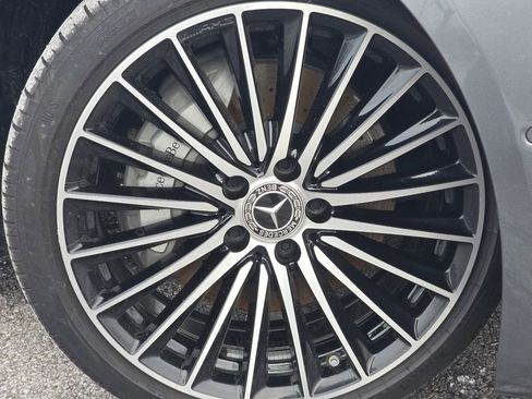 Used 2025 Mercedes-Benz C 300 4MATIC Sedan image 10