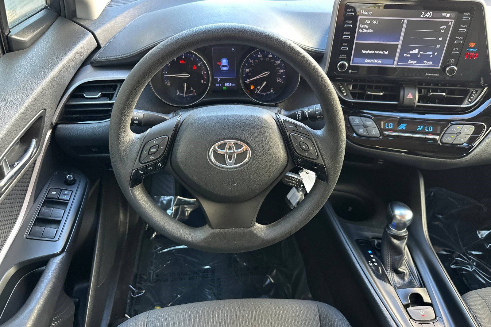 Used 2020 Toyota C-HR LE FWD image 29