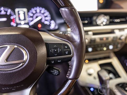 Used 2017 Lexus ES 350 w/ Luxury Package image 27