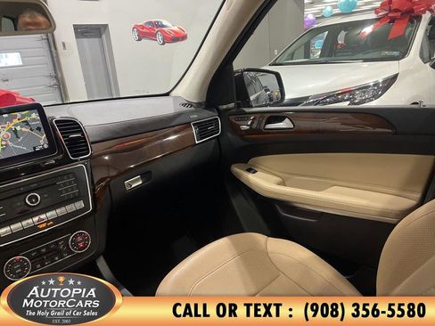 Used 2019 Mercedes-Benz GLS 550 4MATIC image 23