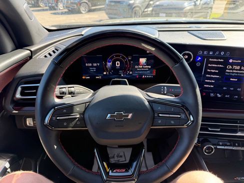 Used 2026 Chevrolet Traverse RS w/ LPO, Floor Liner Package AWD/4WD image 18