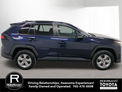 Used 2022 Toyota RAV4 XLE AWD/4WD image 7