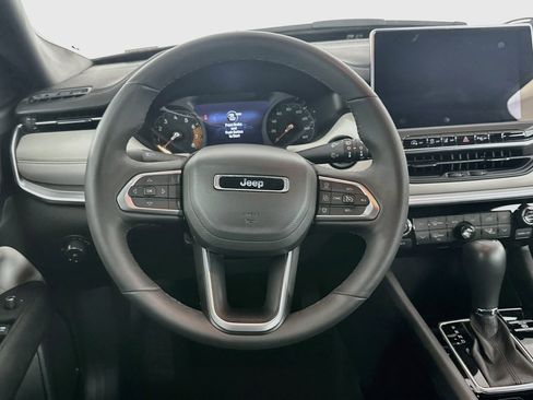 Used 2025 Jeep Compass Limited AWD/4WD image 18