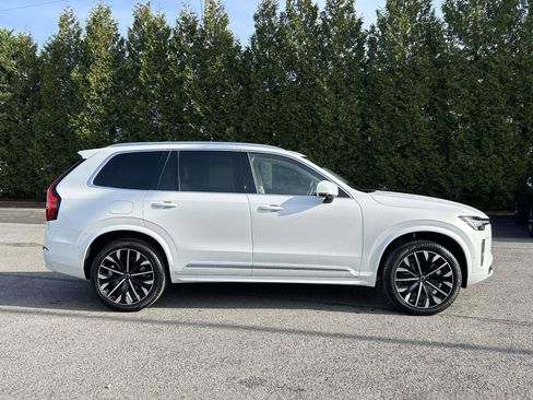 New 2026 Volvo XC90 B6 Ultra image 2