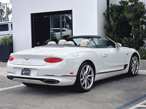 Used 2020 Bentley Continental GT First Edition image 4