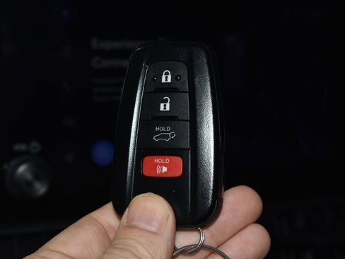 Used 2025 Toyota RAV4 XLE w/ Convenience Package AWD/4WD image 17