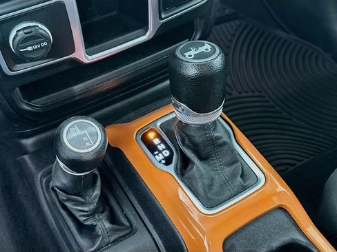 Used 2018 Jeep Wrangler Unlimited Sport AWD/4WD image 22