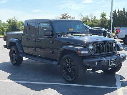 Used 2025 Jeep Gladiator Sport
