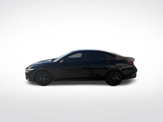Used 2026 Hyundai Elantra SEL FWD image 6