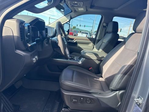 Used 2025 GMC Sierra 2500 SLT w/ SLT Convenience Package AWD/4WD image 17
