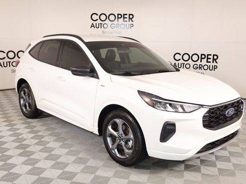Used 2024 Ford Escape ST-Line w/ Tech Pack #1 FWD image 1