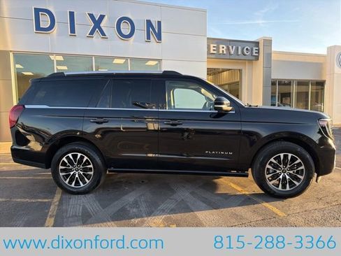 Used 2025 Ford Expedition Platinum image 8
