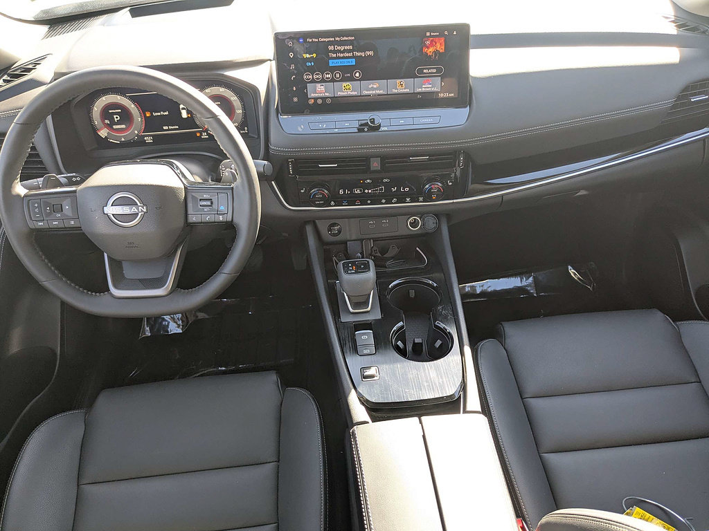 Certified 2025 Nissan Rogue SL w/ SL Premium Package FWD image 17