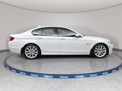 Used 2011 BMW 535i xDrive Sedan image 4
