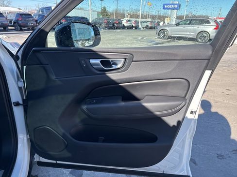 Certified 2024 Volvo XC60 B5 Plus image 33