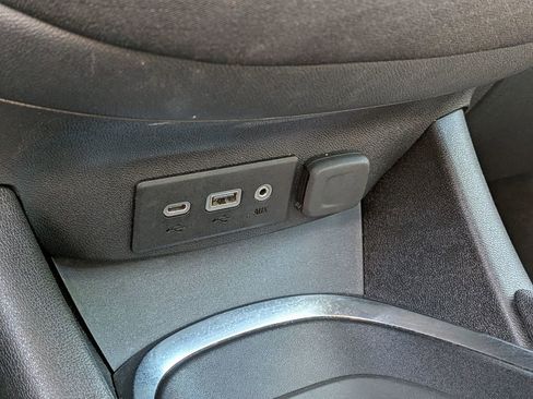 Used 2025 Chevrolet Malibu LT FWD image 31