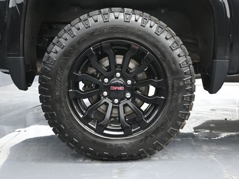 Used 2022 GMC Sierra 1500 AT4X image 17