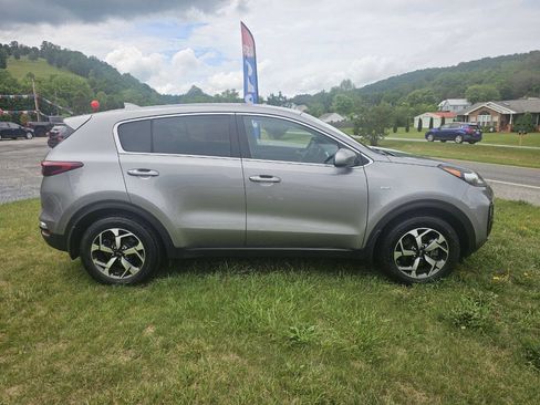 Used 2020 Kia Sportage LX AWD/4WD image 4