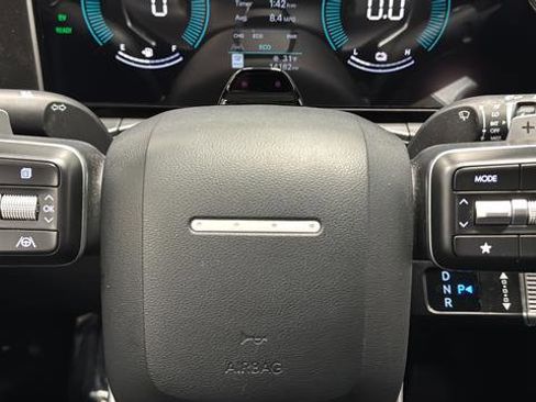 Used 2025 Hyundai Santa Fe SEL image 25