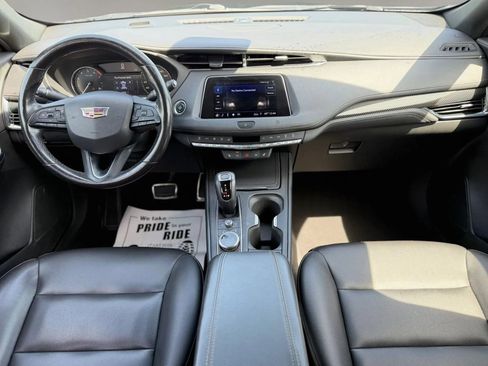 Used 2019 Cadillac XT4 Sport w/ Cold Weather Package FWD image 8